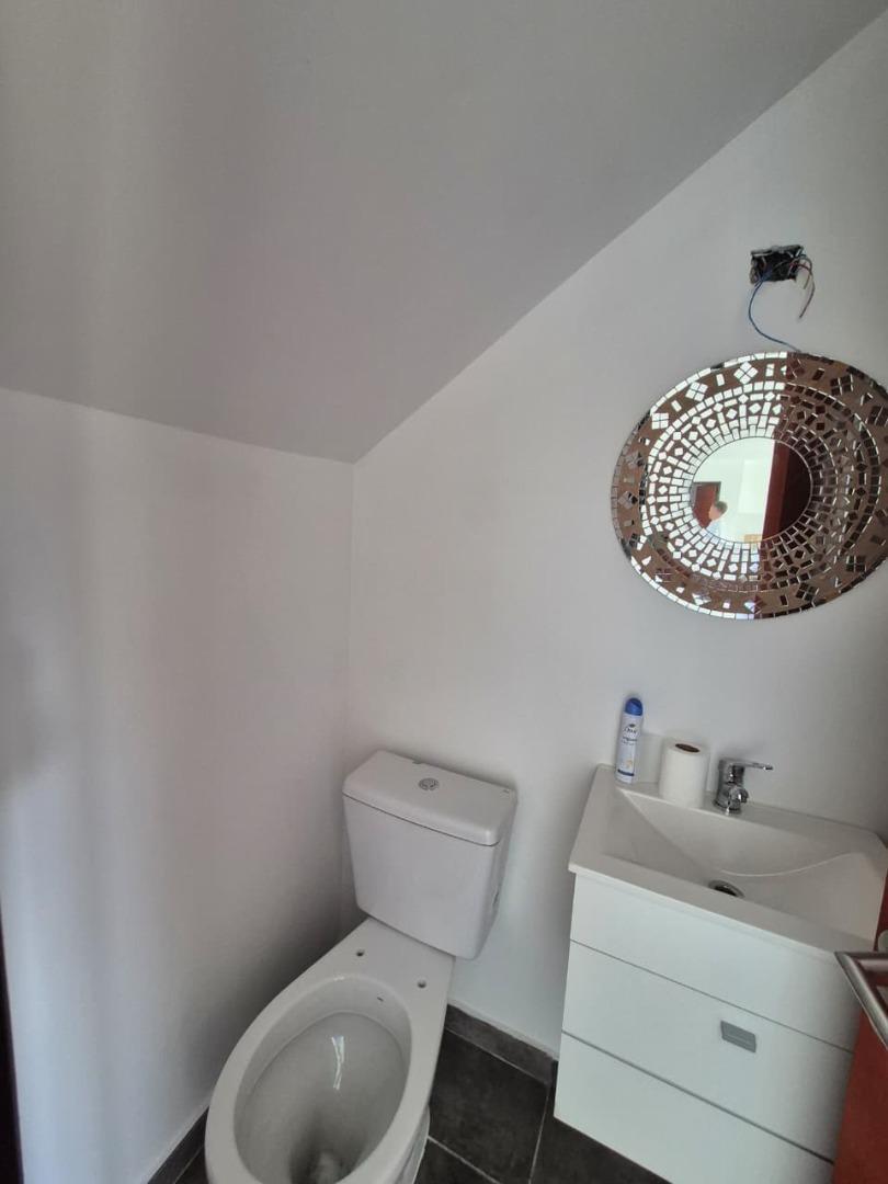 Casa 3 ambientes con 2 baños