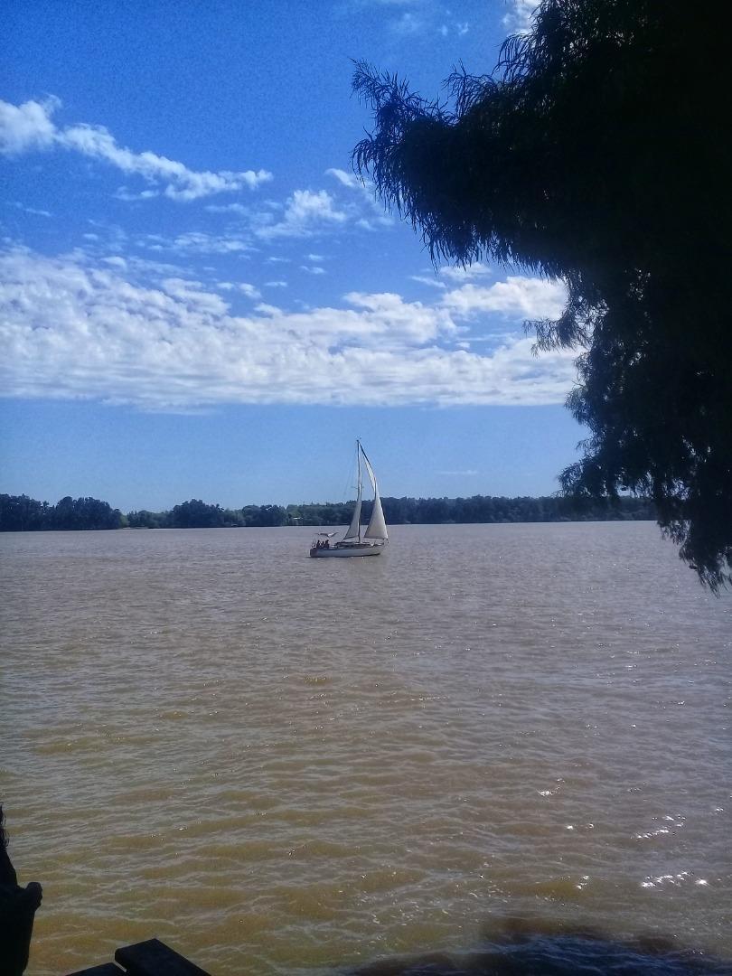 IMPECABLE CASA 4 AMB CON MUELLE PROPIO, LOTE 1100M2