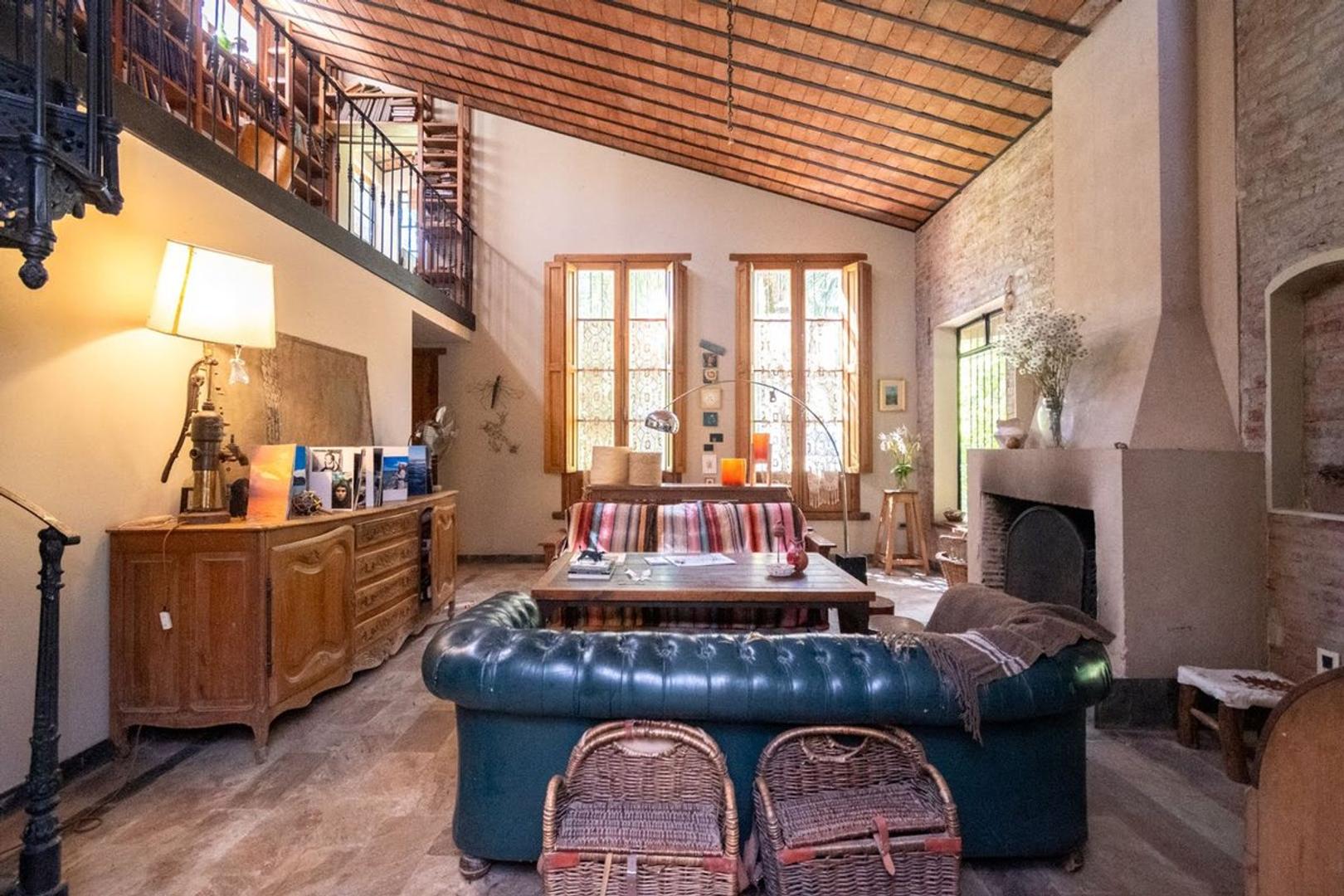 Avenida de Los Eucaliptos y Ruta 1 100