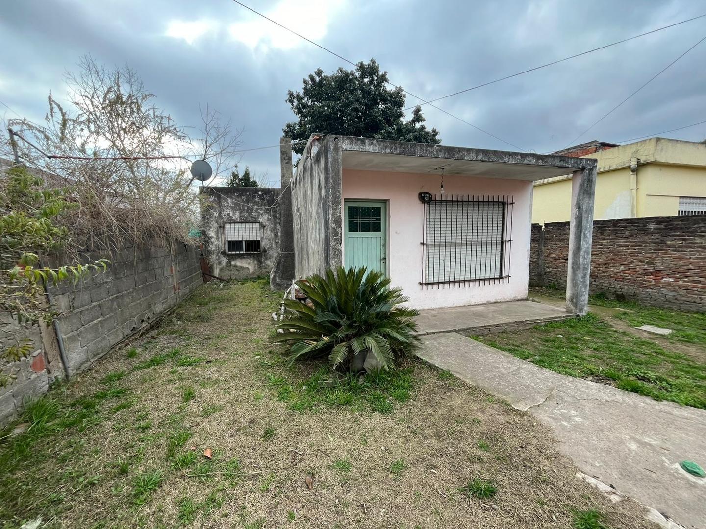 Venta Casa 3 Ambientes Moreno 6300