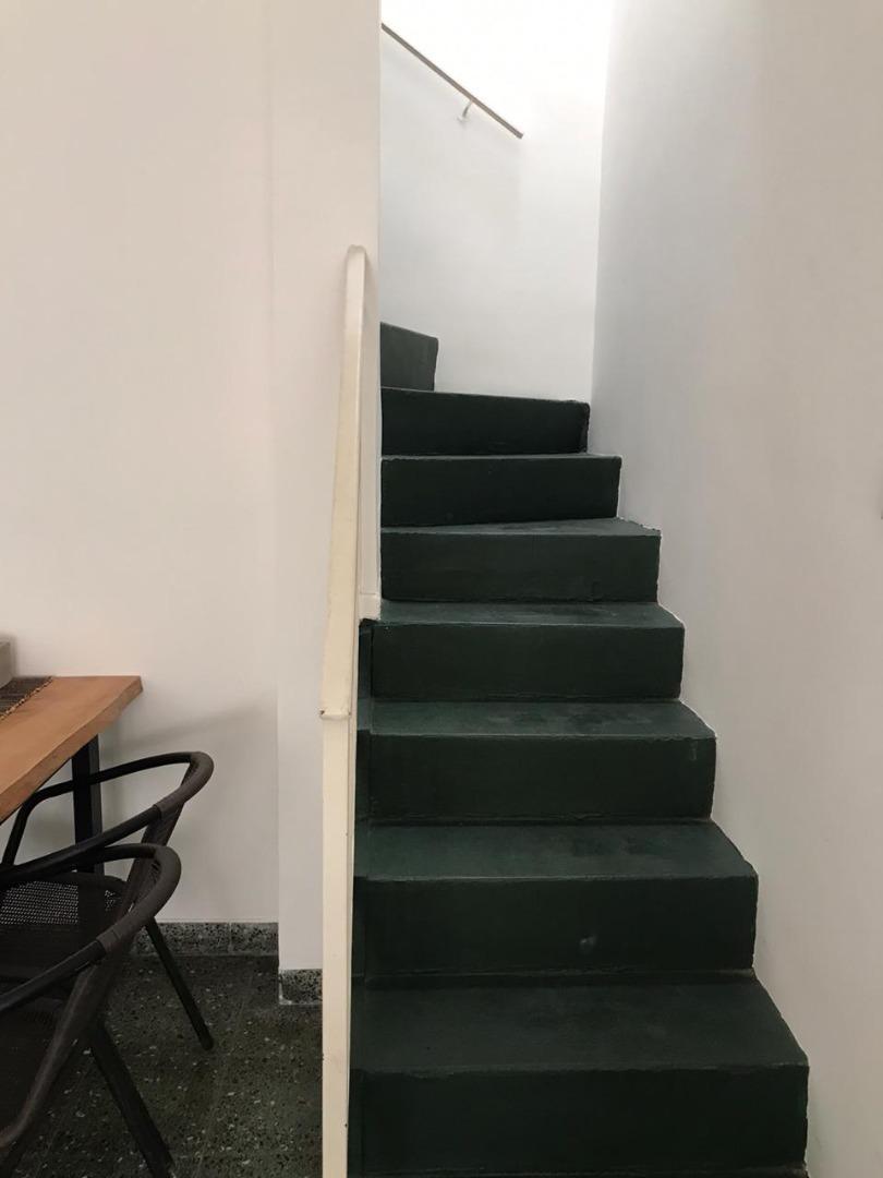 Haedo - Venta - Duplex 3 ambientes con patio y cochera