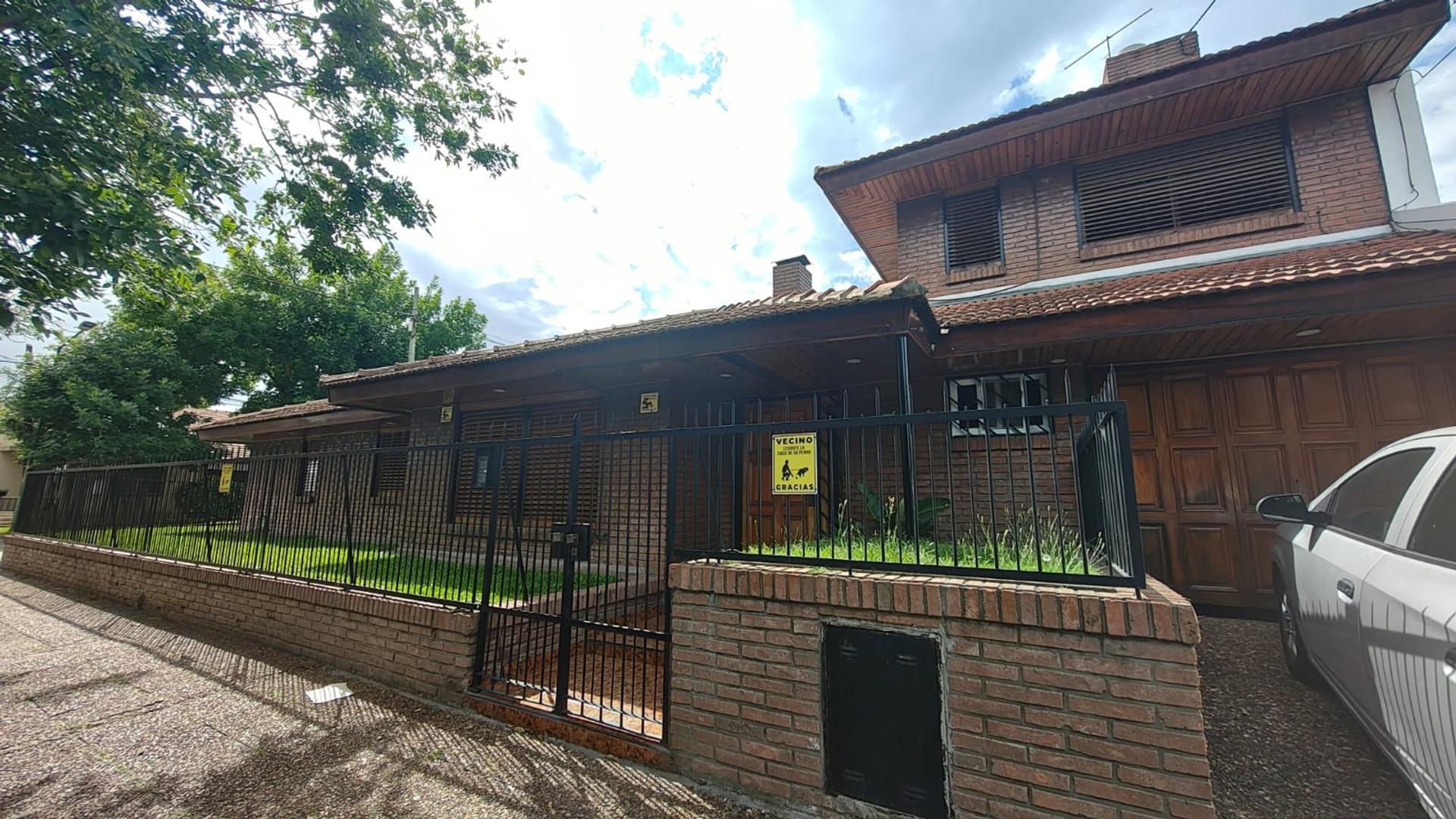 Casa en Alquiler de 4 dormitorios