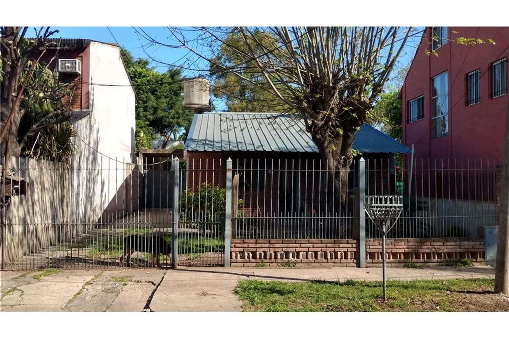 Casa en Venta 4 ambientes, en Ricardo Rojas Tigre.