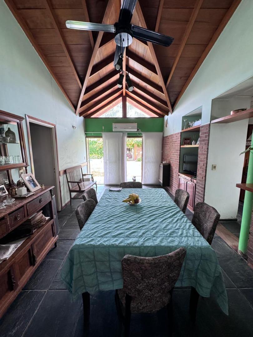 Casa en Venta con 5 cocheras