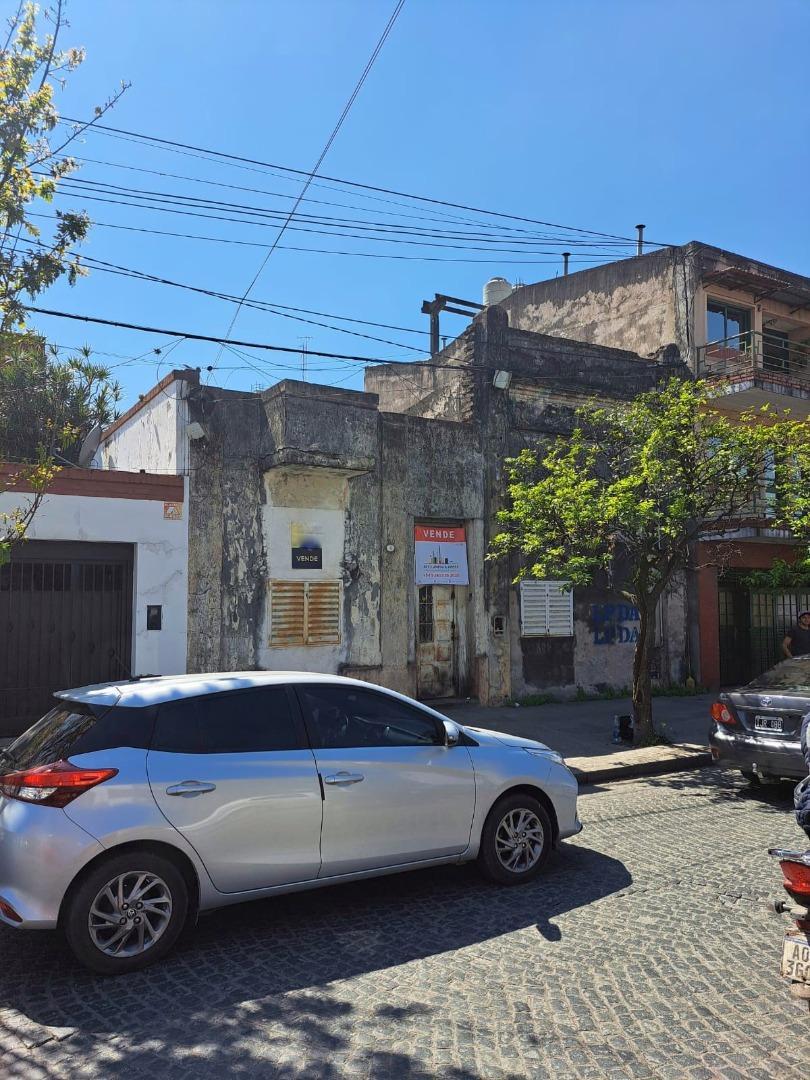 Casa 2 ambientes con 1 baño