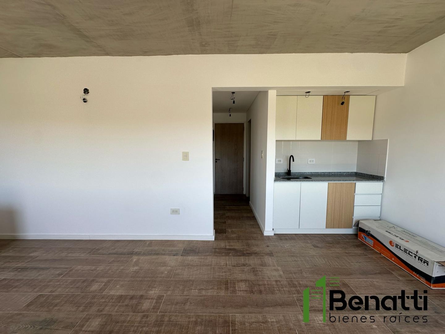 Departamento en Alquiler en Lomas Del Mirador, $ 445.000