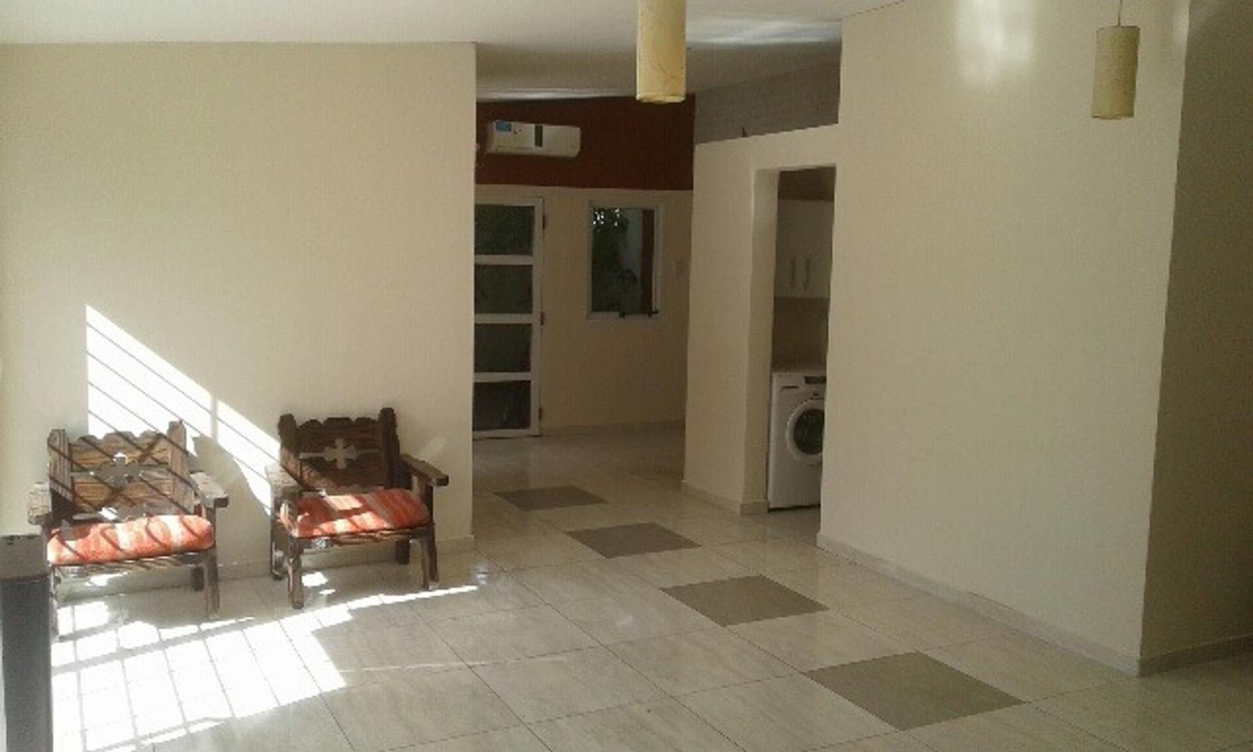 Depto Tipo Casa en Venta con 2 cocheras