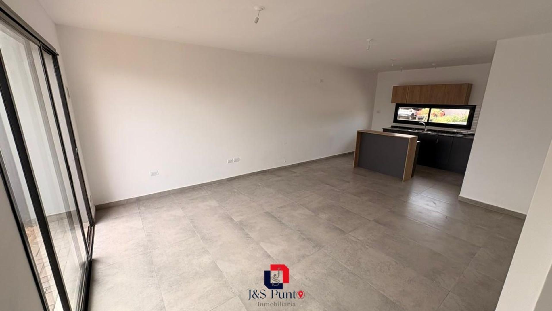 Casa 4 ambientes con 3 baños