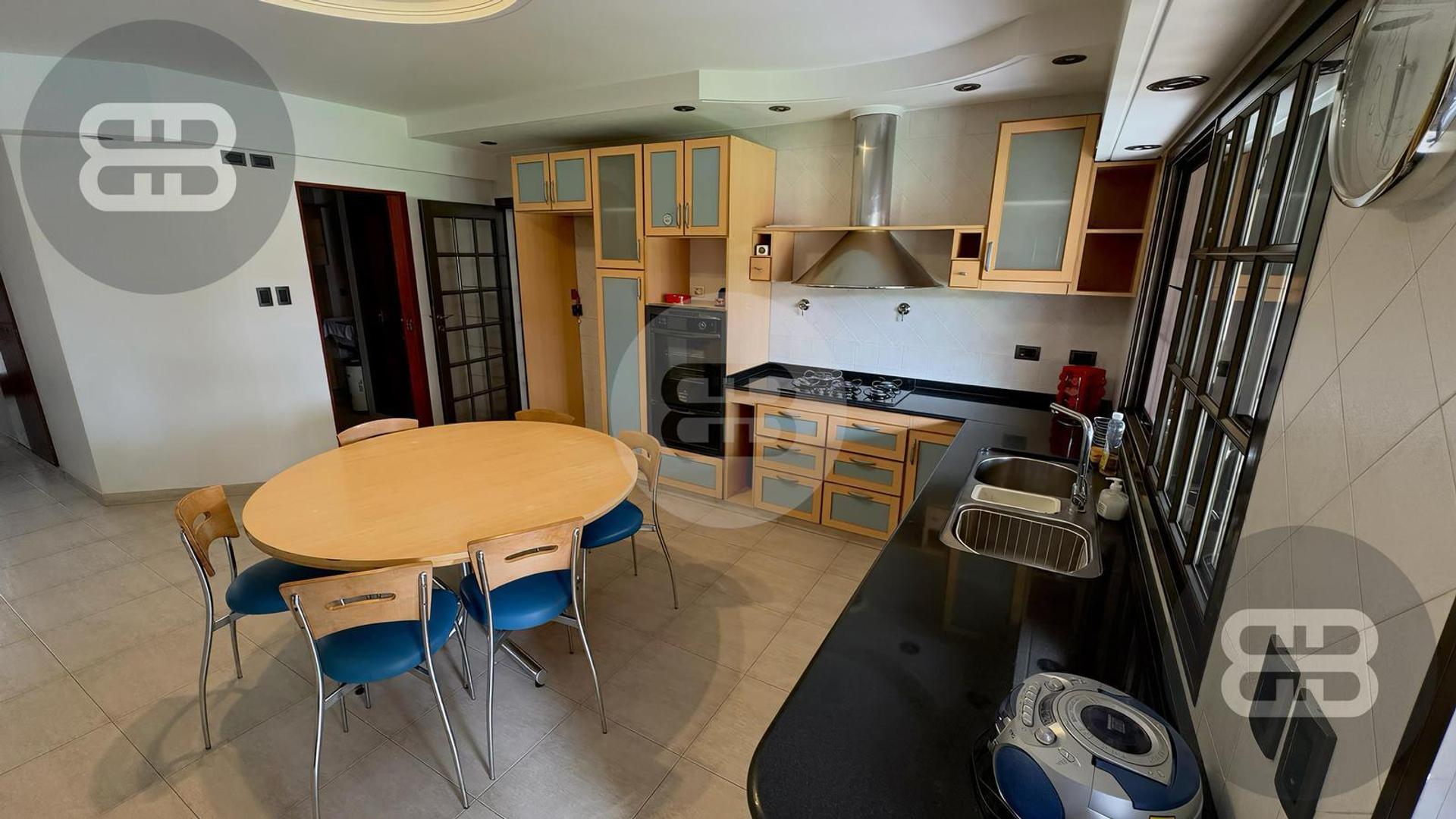 Casa en Venta al Oeste