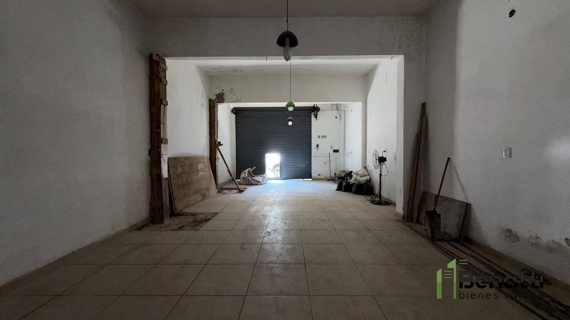 Local en alquiler a metros de av de mayo