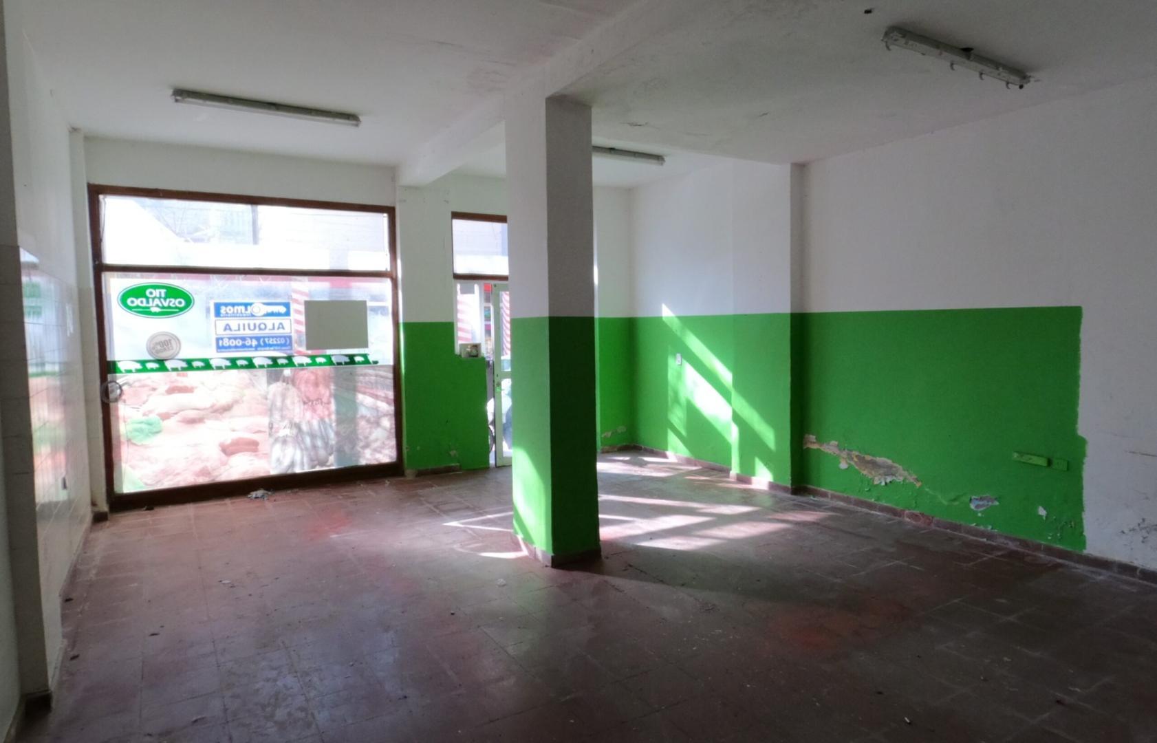 Local en Venta 40 años