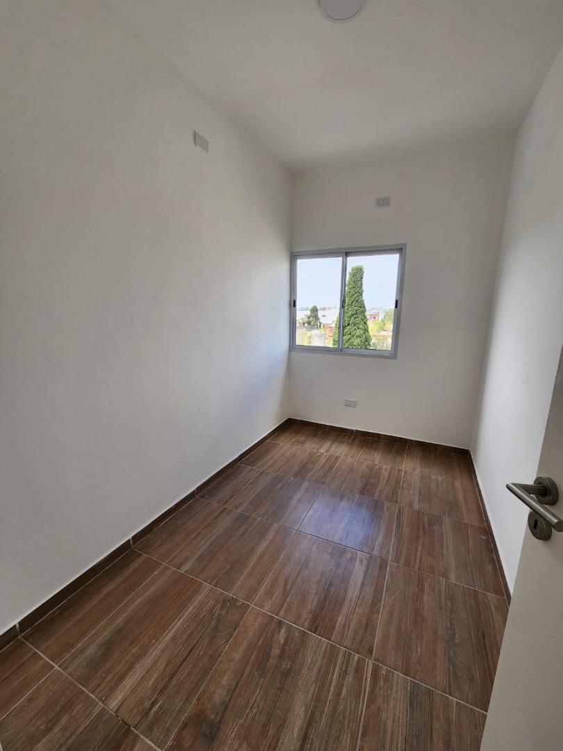 Departamento en Alquiler en Wilde, $ 500.000