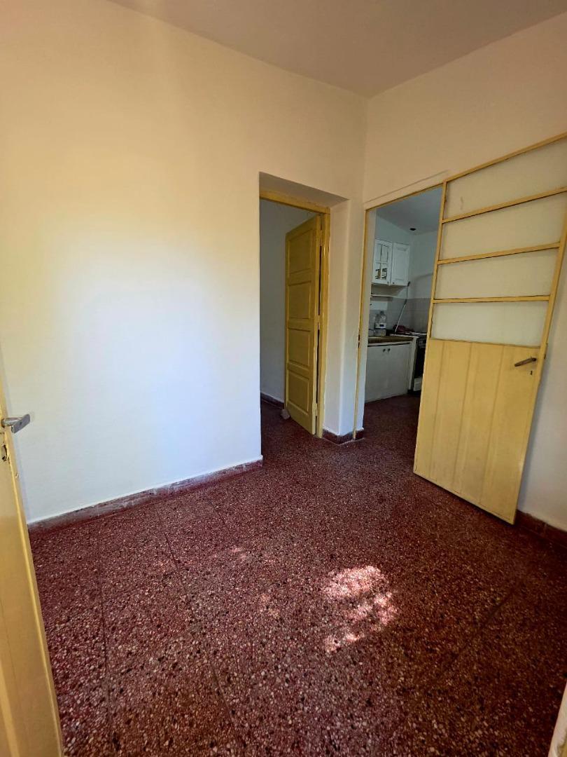 Casa 2 ambientes con 1 baño