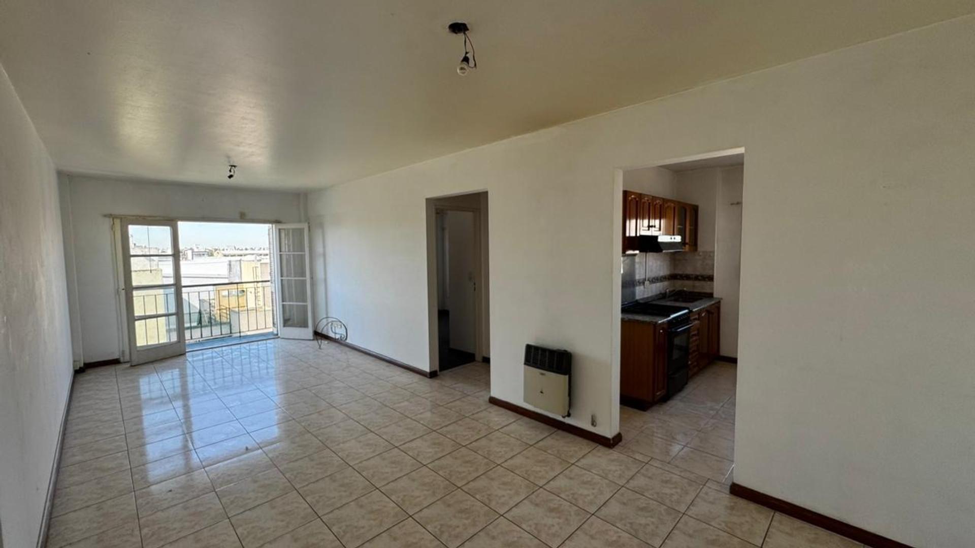 Departamento dos ambientes con cochera castelar norte