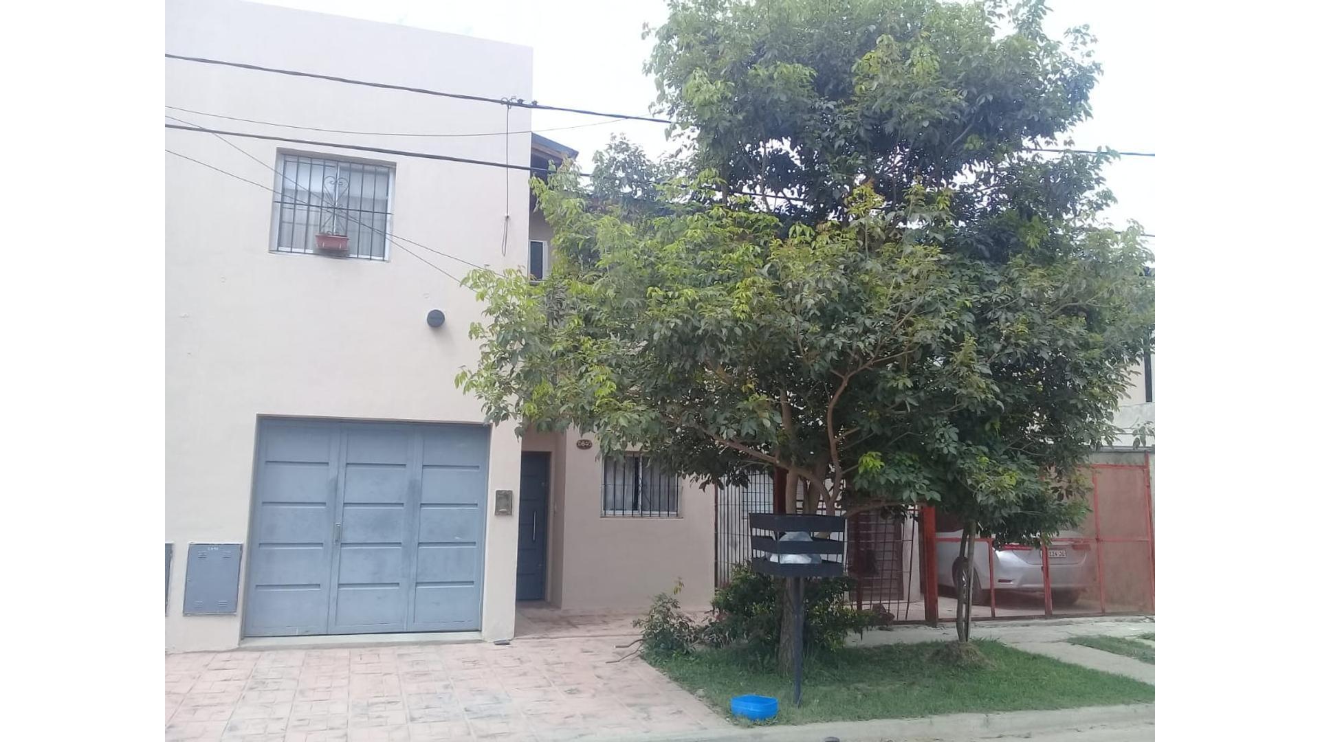 Casa 3 ambientes con 2 baños