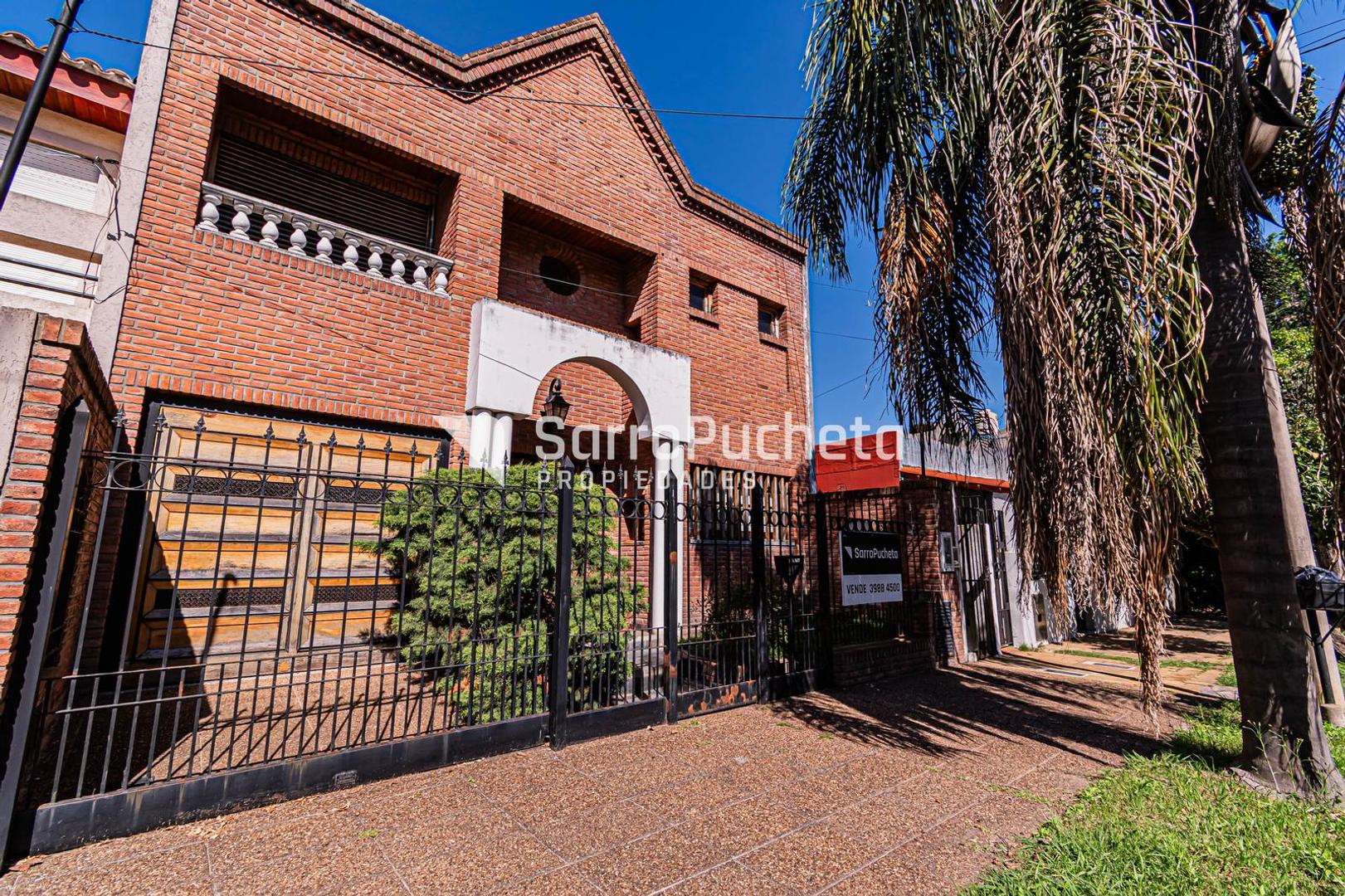 Venta casa 4 ambientes con jardin en Haedo.