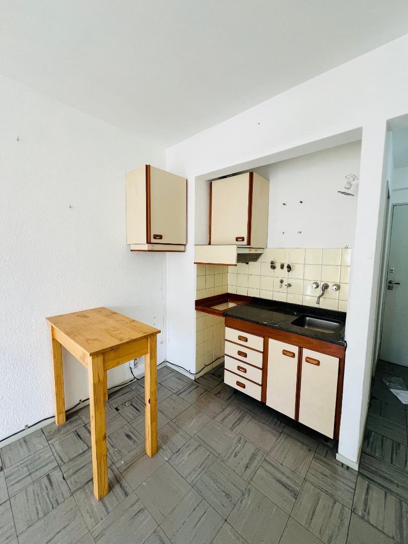 MONO AMBIENTE EN VENTA - CONTRA FRENTE