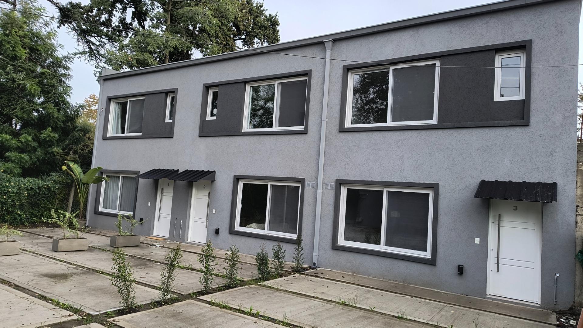 RBS. Duplex en Village Estrada, Don Torcuato