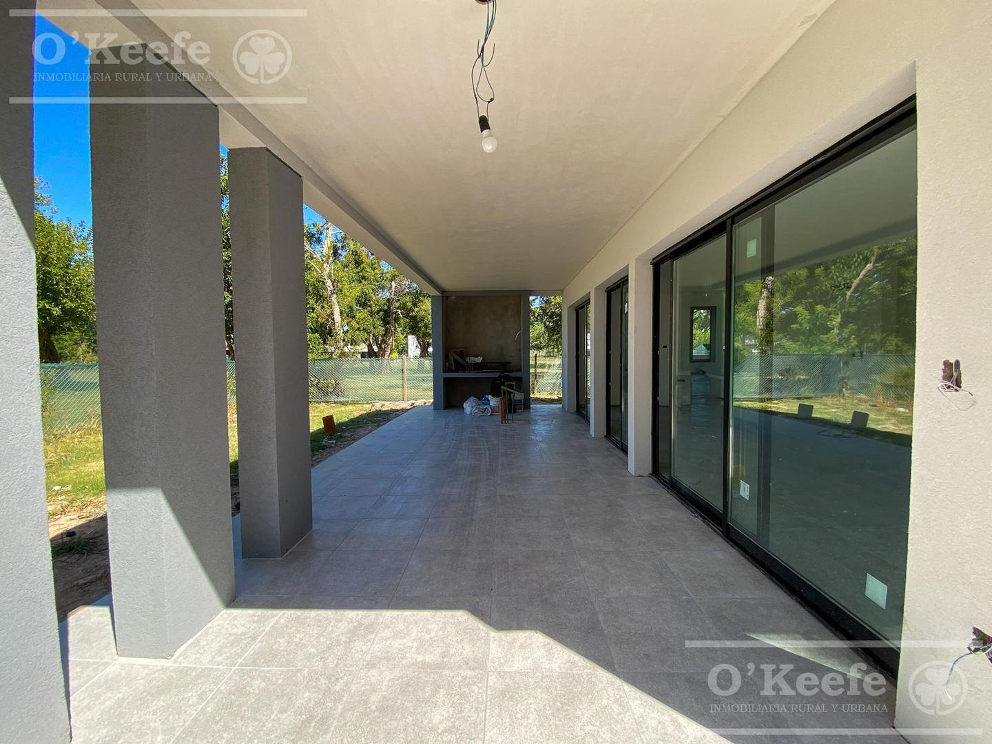 Casa 5 ambientes con 3 baños