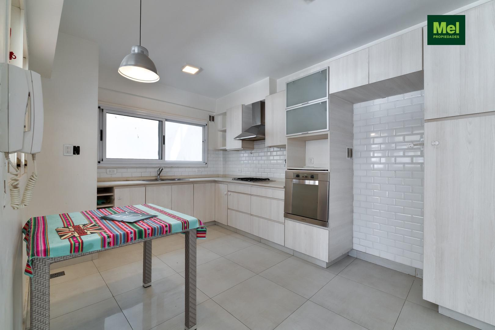 Departamento 3 ambientes con 2 baños