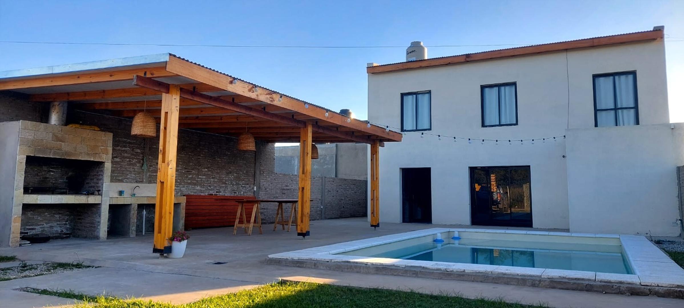 CASA EN VENTA GRANADERO BAIGORRIA
