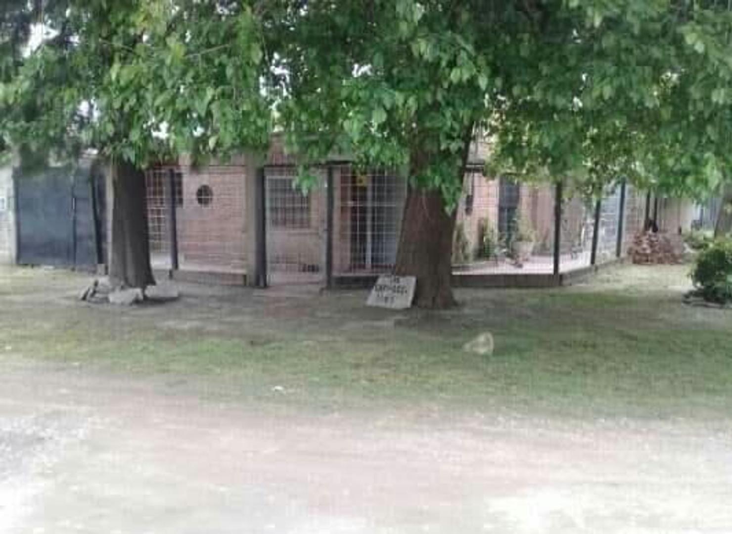 Casa Americana sobre lote propio