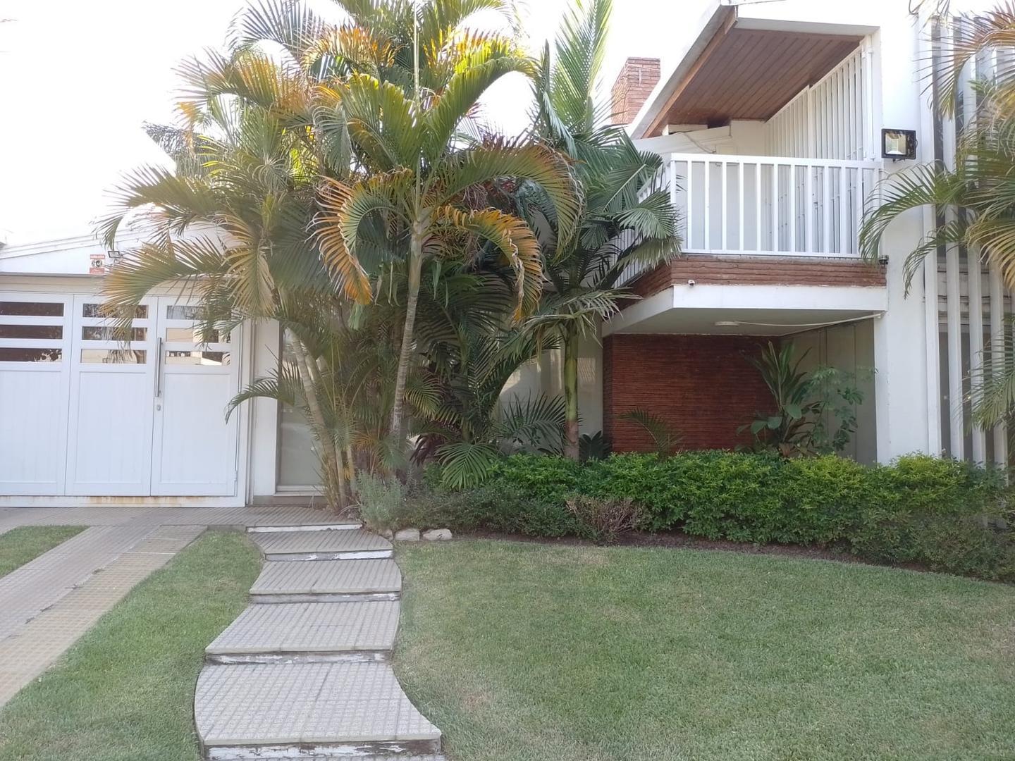 "TU CASA EN GUADAPUE A MTS DE LA COSTANERA"