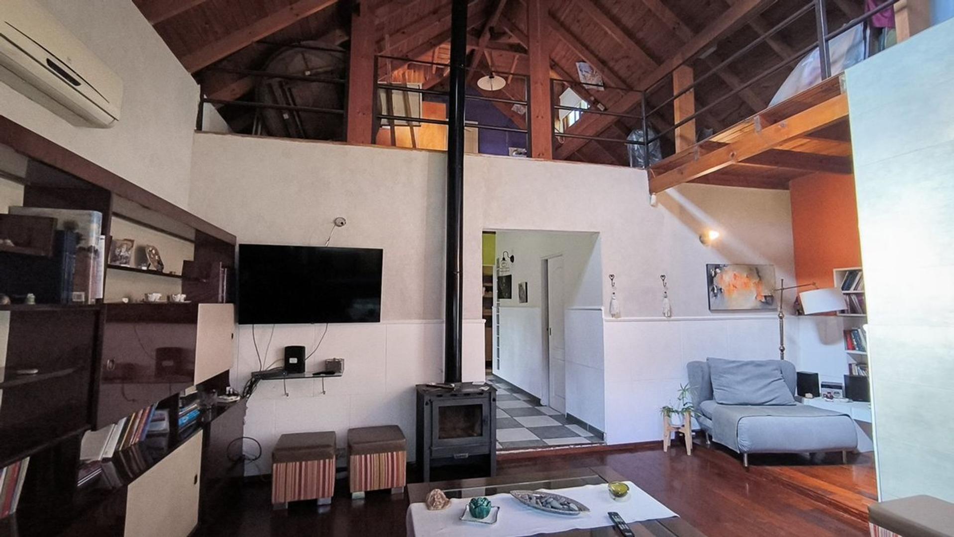 VENTA DE CASA 5 AMBIENTES ADROGUE CENTRO PILETA