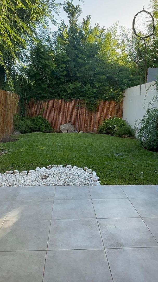 Depto Tipo Casa en Alquiler de 2 dormitorios