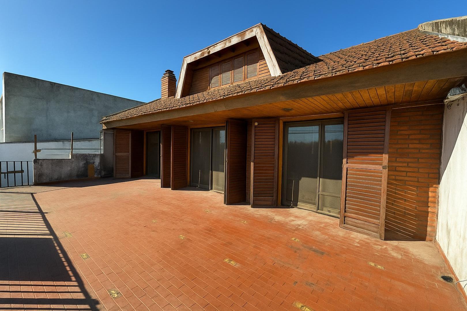 Departamento en Venta sobre R26. Del Viso. 4 ambientes.