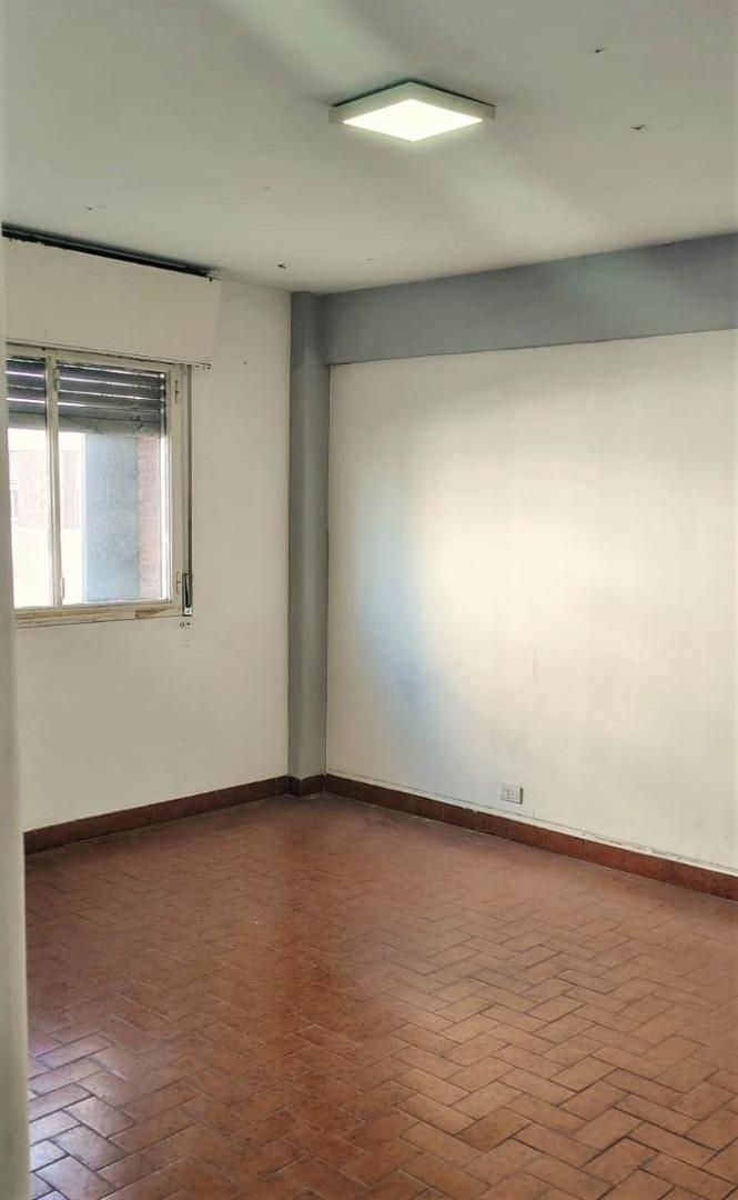 Martin Rodriguez 1100 , Piso 3