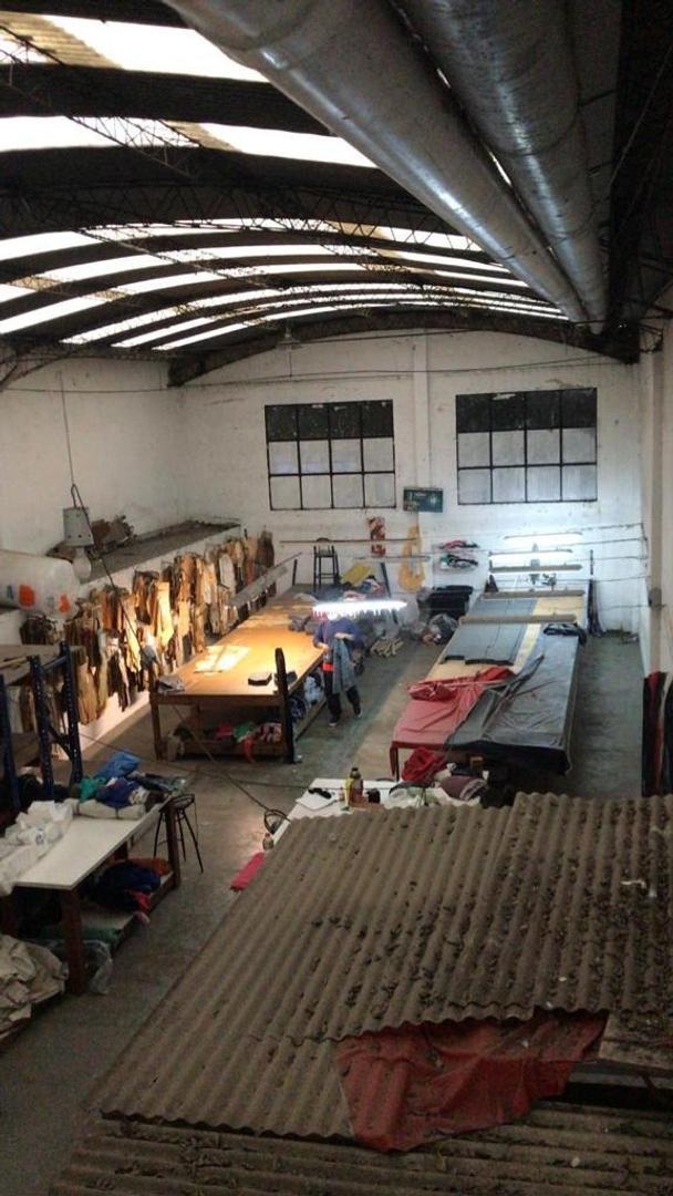 GALPON – LOCAL - CON OFICINAS - VENTA MORON SUR