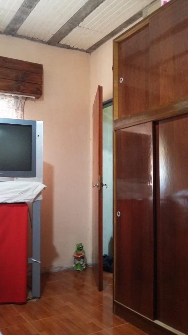 Casa 2 ambientes con 1 baño