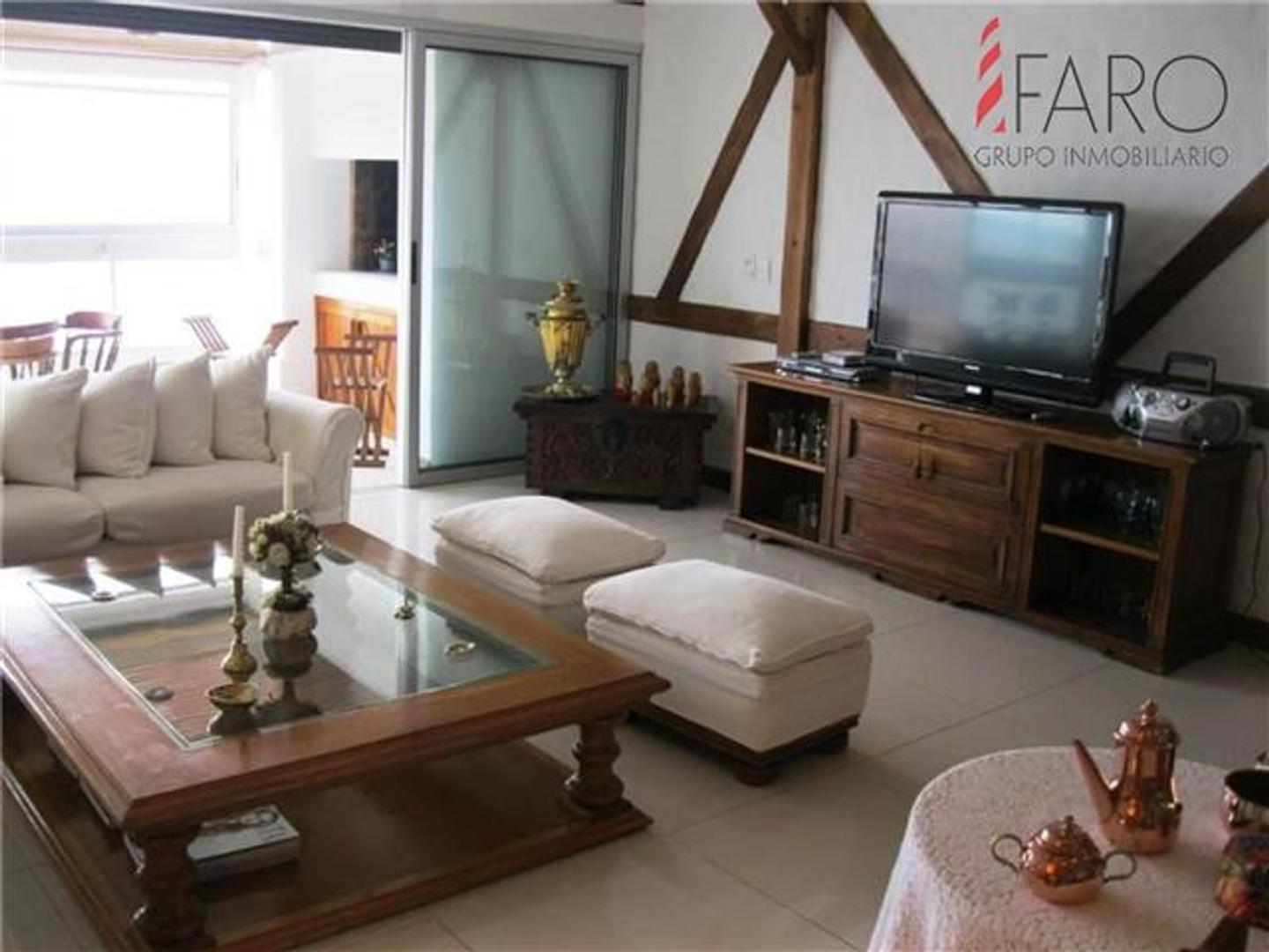 Apartamento en Mansa 3 dormitorios 2 baños terraza