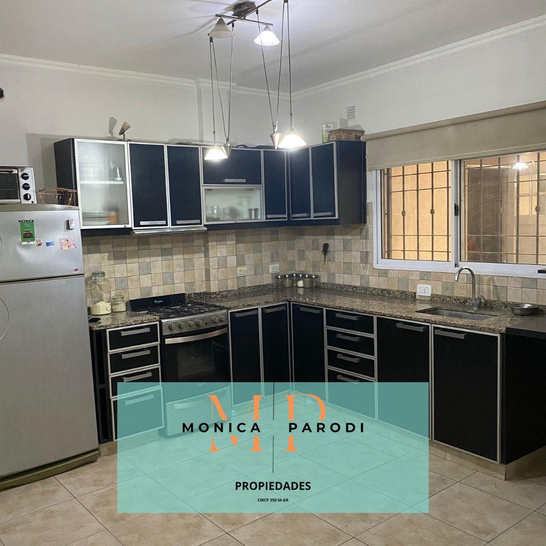 Casa 5 ambientes con 3 baños