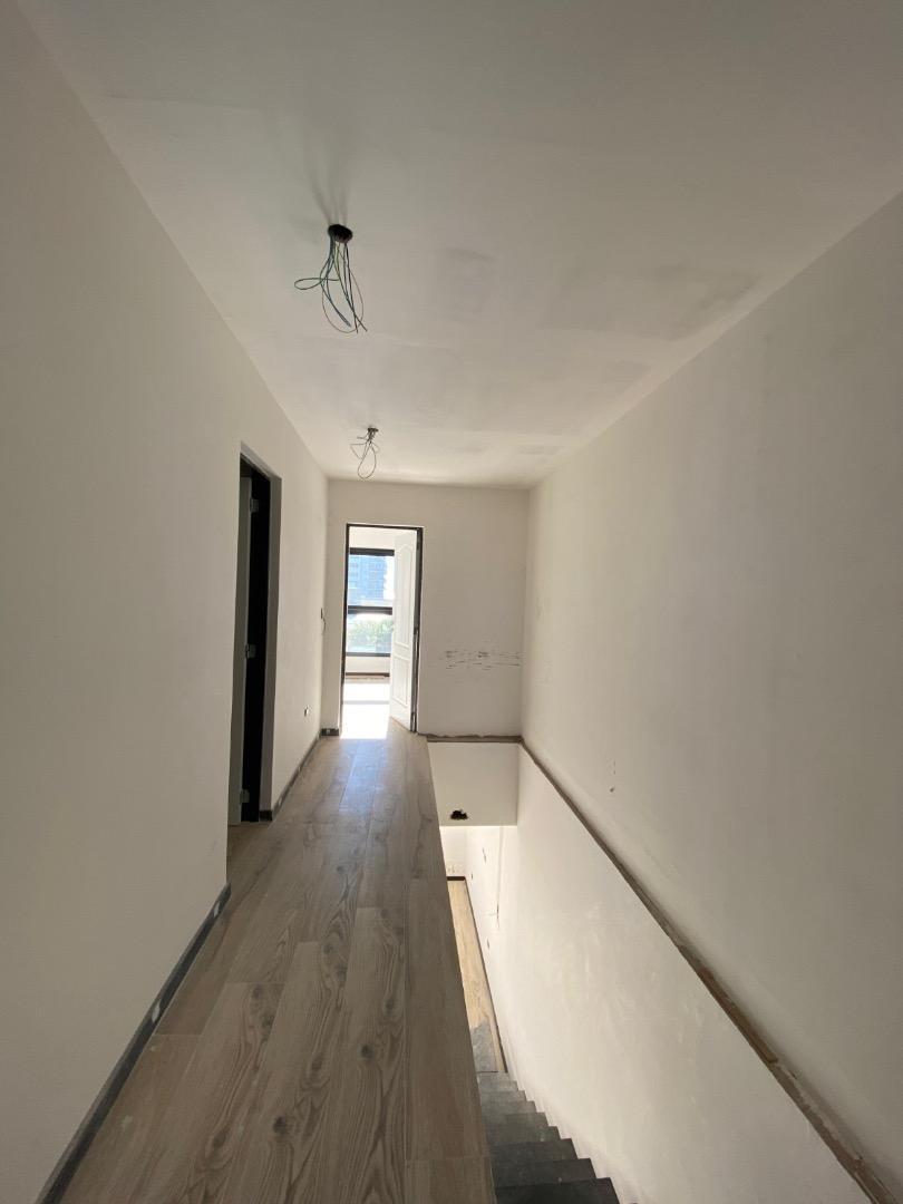 Depto Tipo Casa 3 ambientes con 3 baños