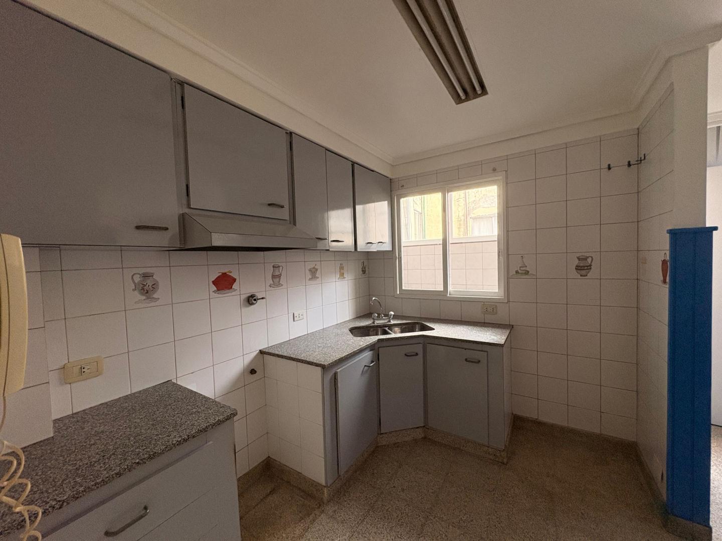 Departamento en Alquiler en Olivos Vias/Maipu, $ 1.100.000