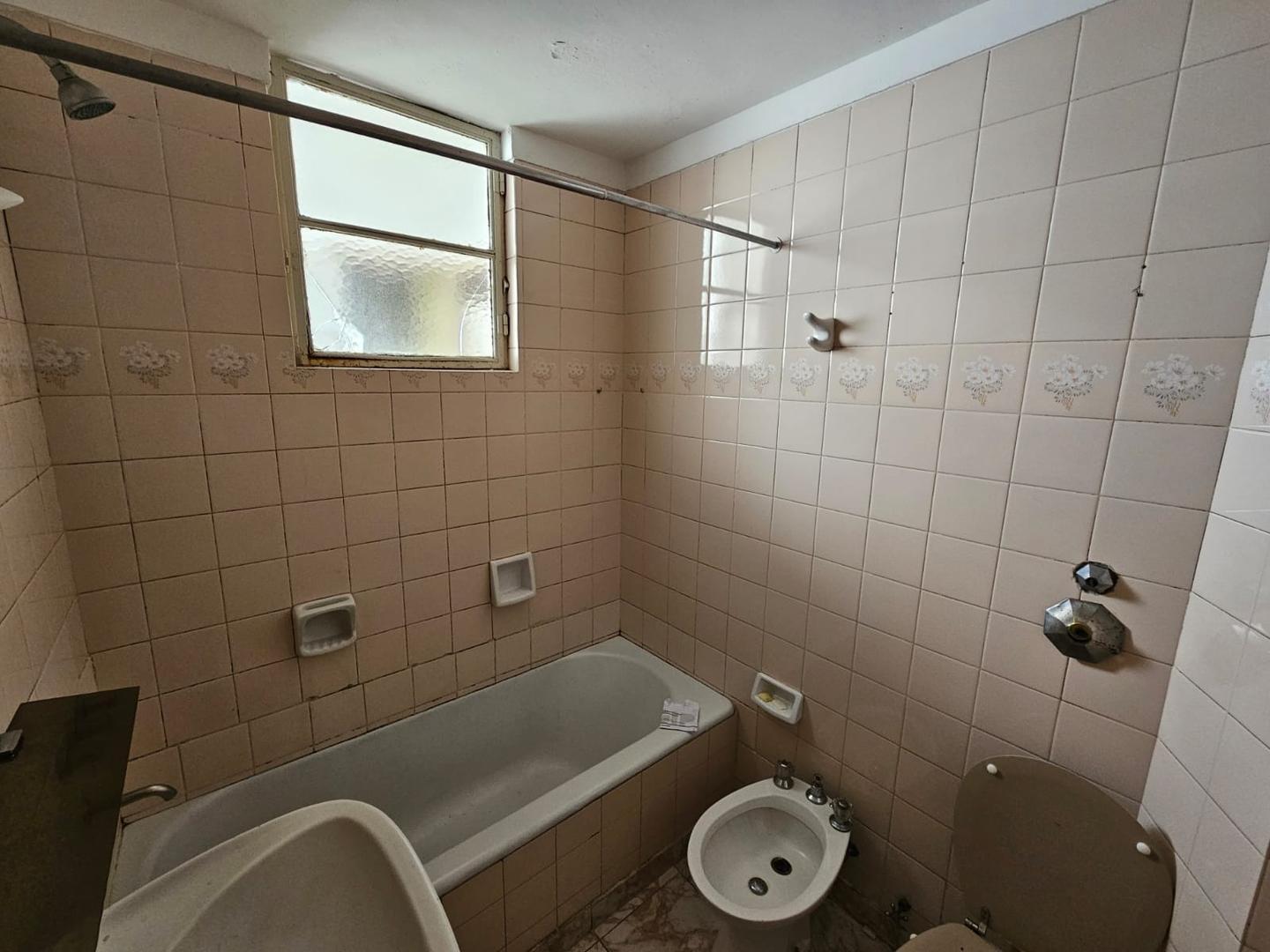 Departamento 4 ambientes con 2 baños