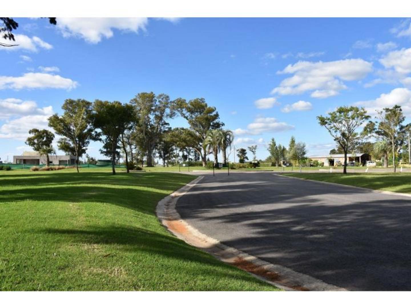 Venta de lote interno en Barrio San Lucas canning san vicente