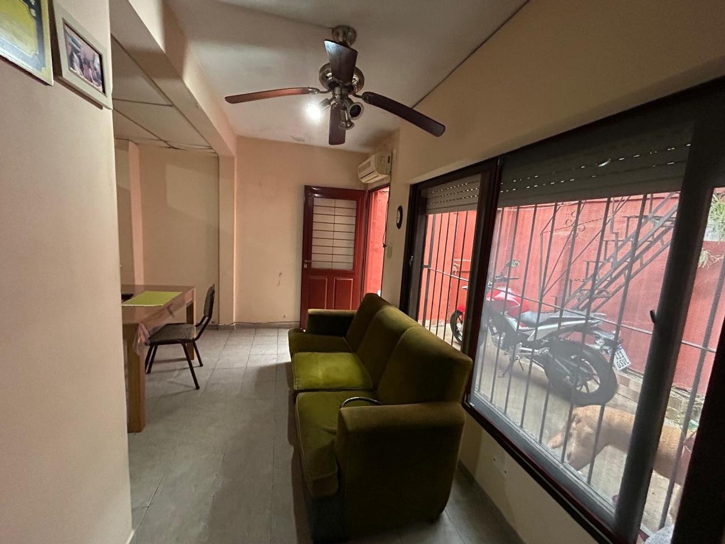 Depto Tipo Casa 3 ambientes con 1 baño