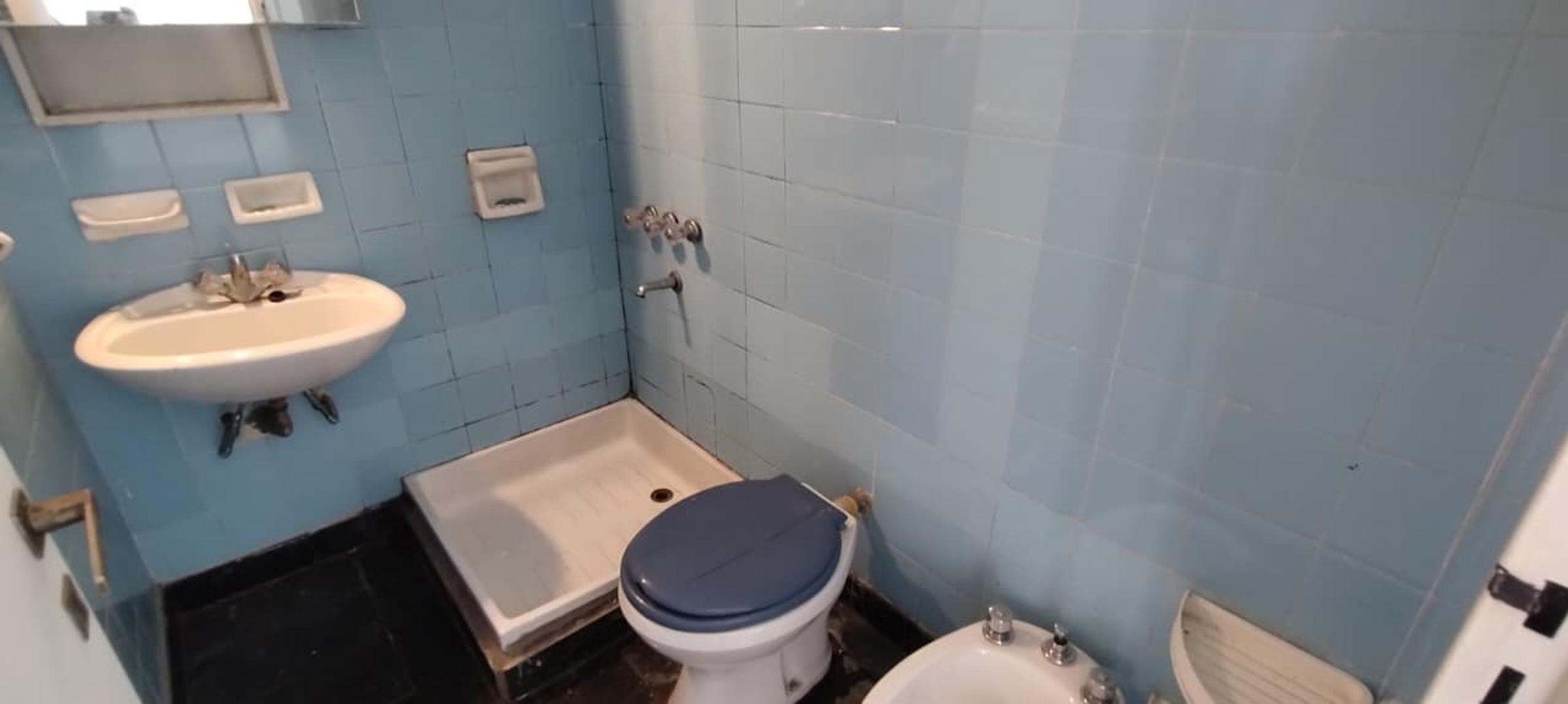 MONO AMBIENTE LATERAL - MUY LUMINOSO