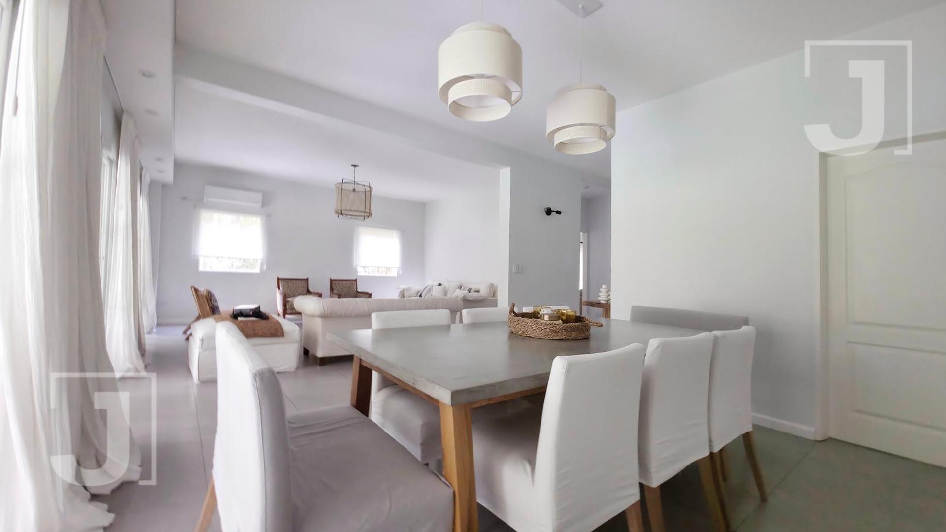 Casa 7 ambientes con 3 baños
