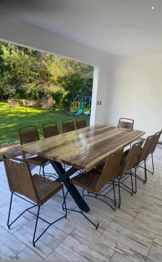 Casa en Alquiler Temporal con 3 cocheras