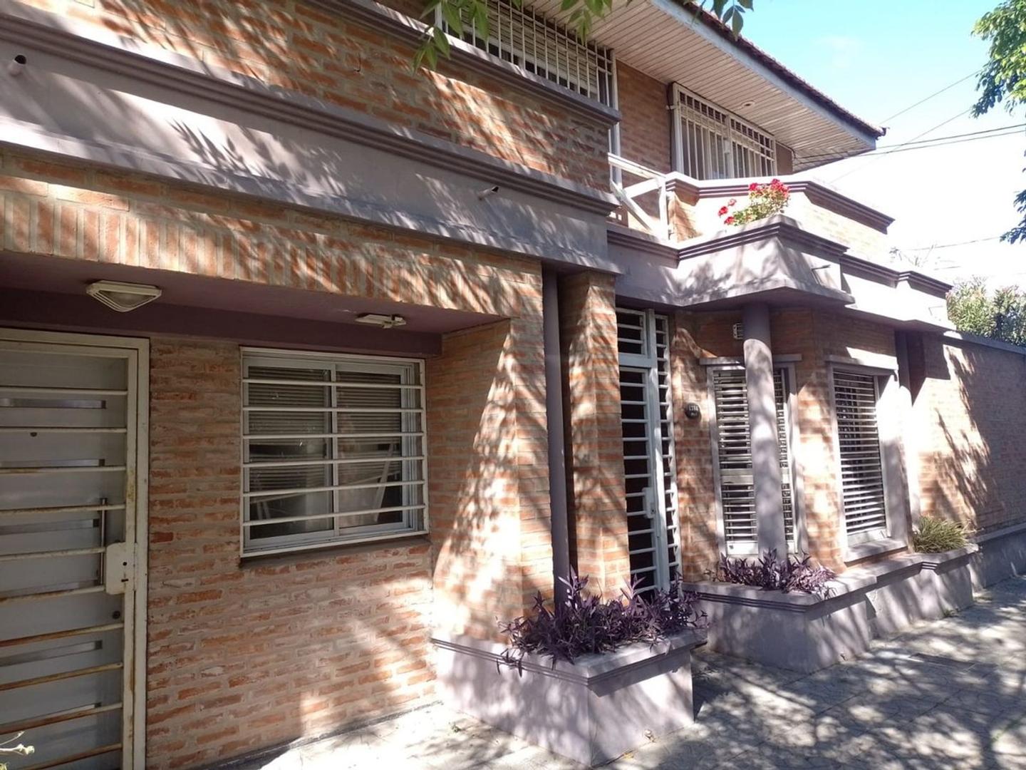 Casa en alquiler en Lomas de Zamora sin expensas