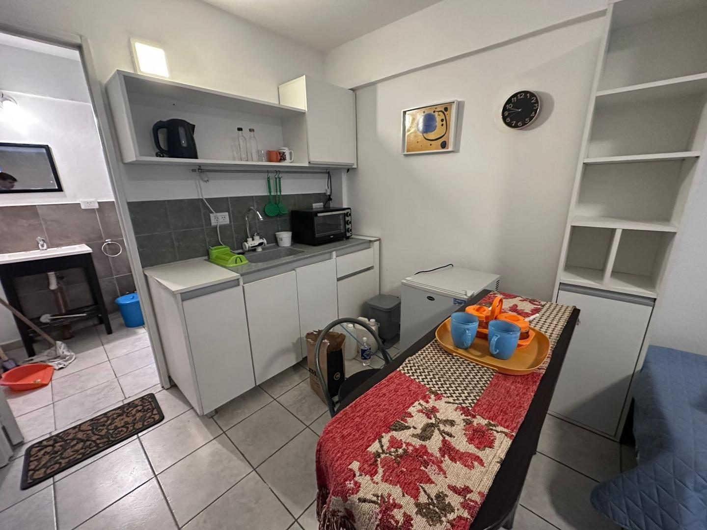 San Luis 600, Piso 1