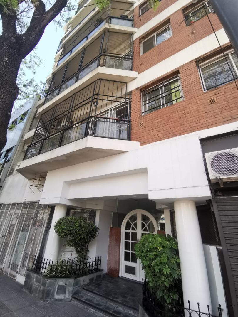 Semi piso al frente 3 amb balcon 2 baños a mts pedro goyena