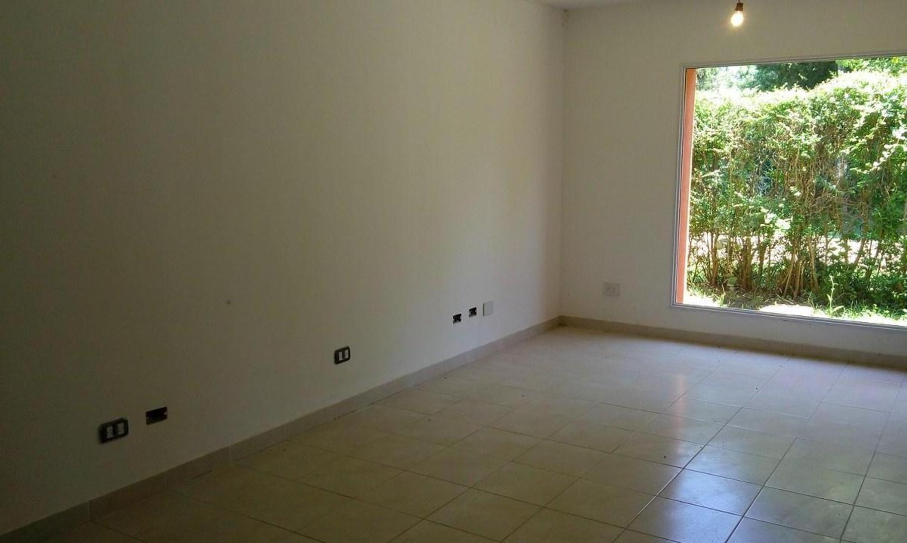 Departamento en Venta en Del Viso, USD 67.000