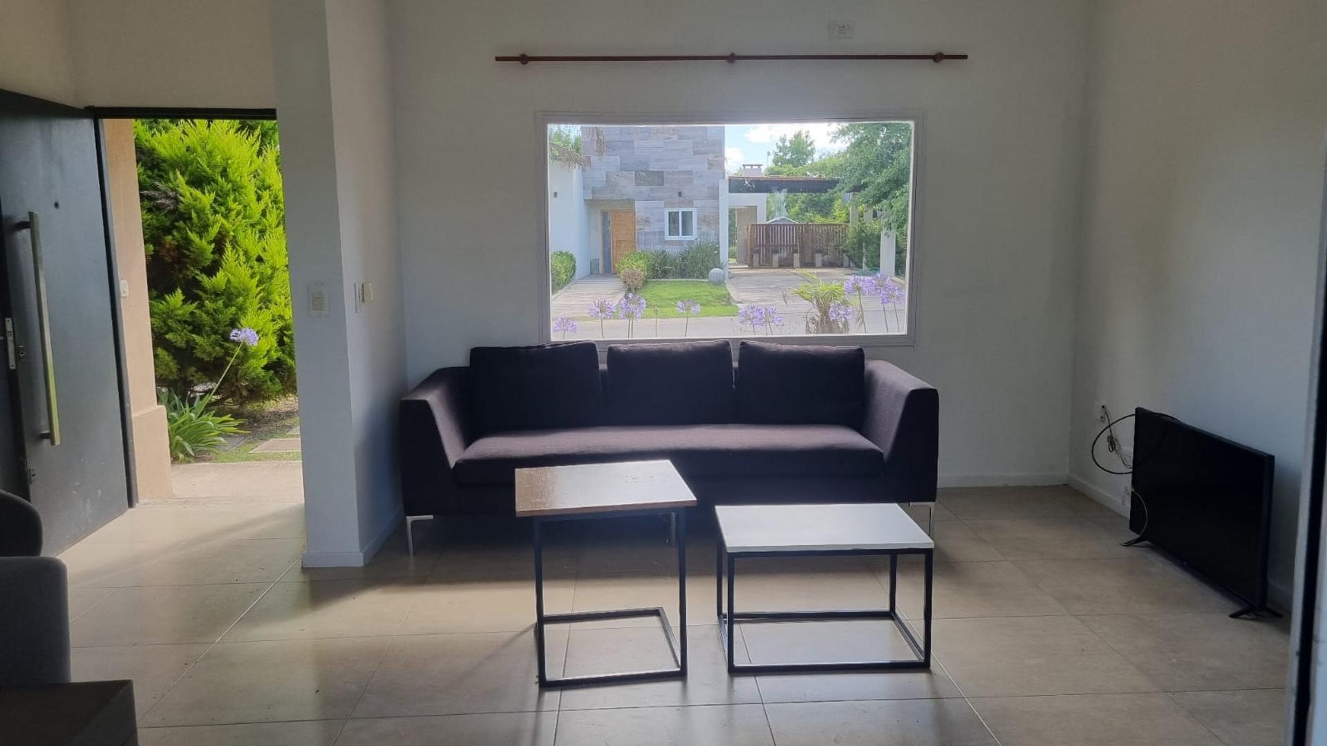 VENTA casa 4 ambientes. Manzanares Chico