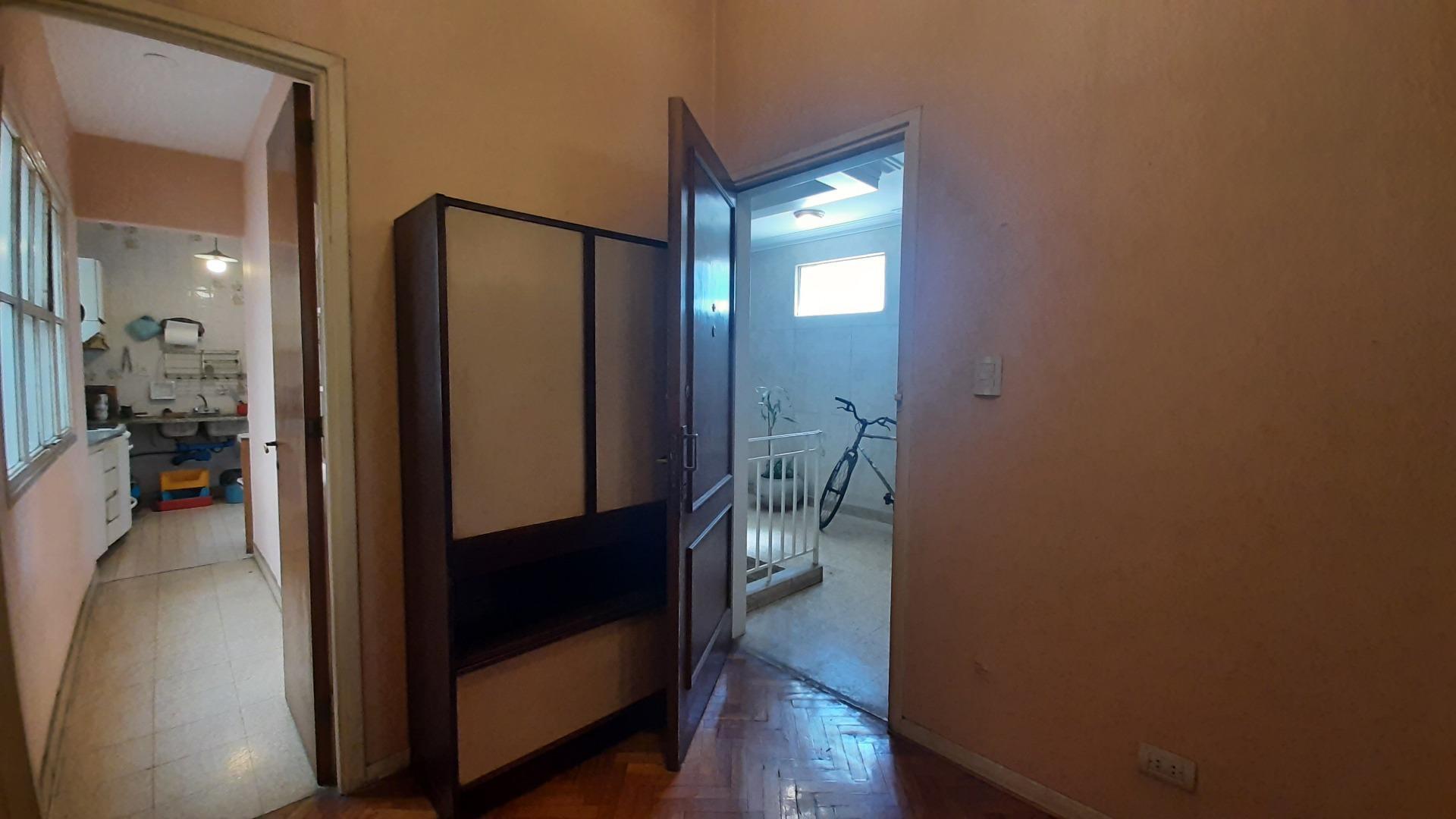 VENTA 4 AMBIENTES PATIO Y PARRILLA SIN EXPENSAS