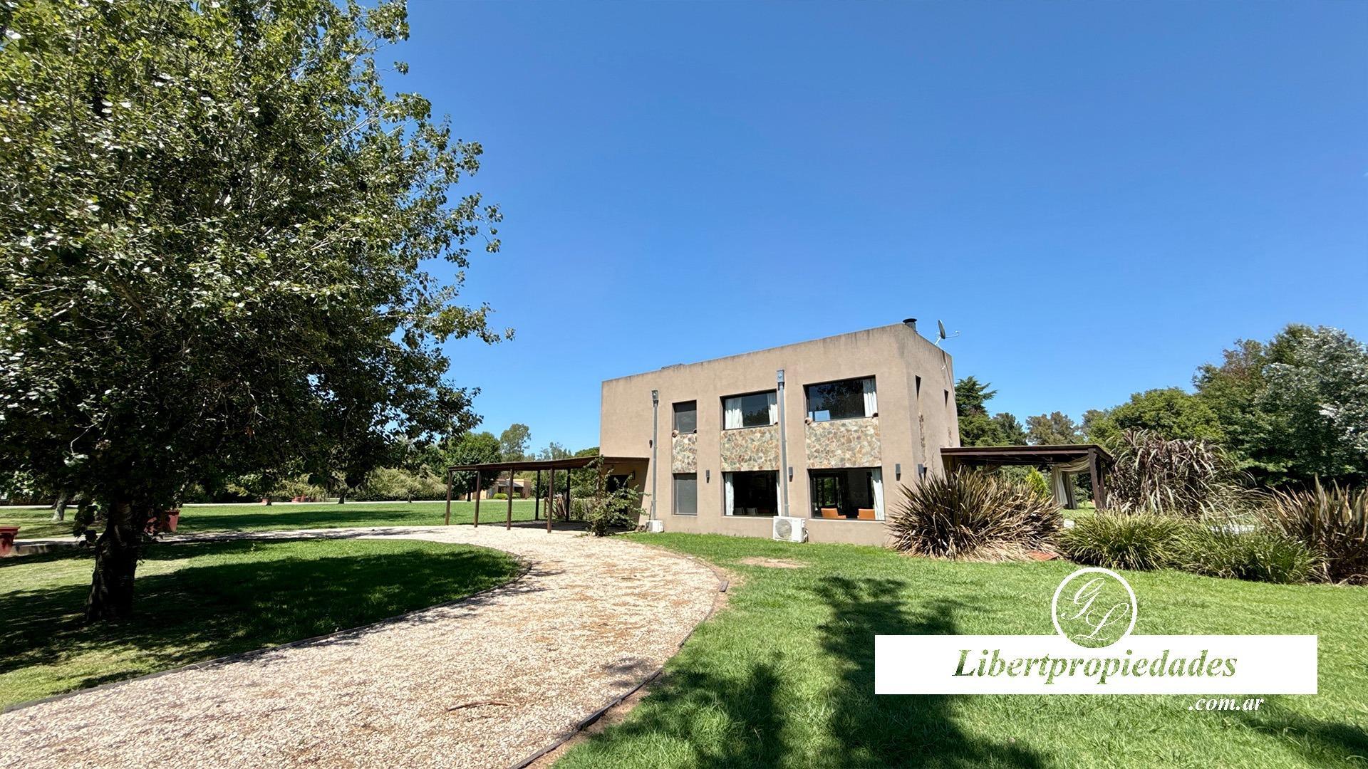 Casa con hermosa vista en Chacras del Molino
